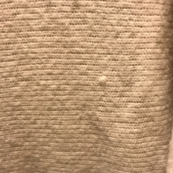 Urban Outfitters sweater size medium - Picture 5 of 5